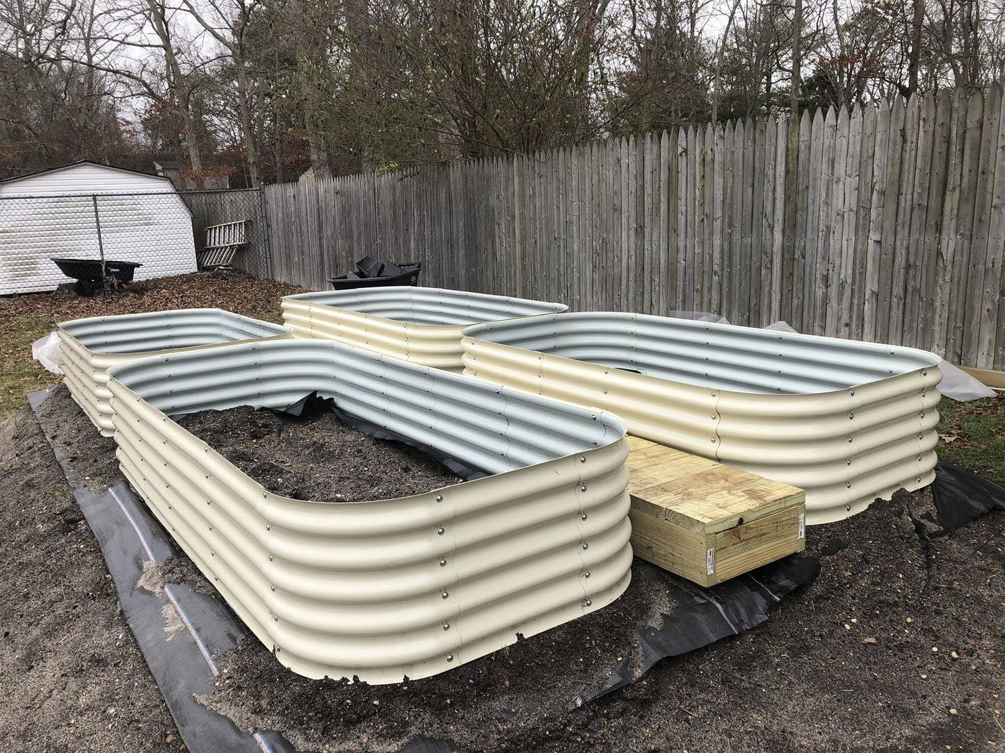 Olle Gardens 17" Tall, 12-in-1 Raised Garden Beds